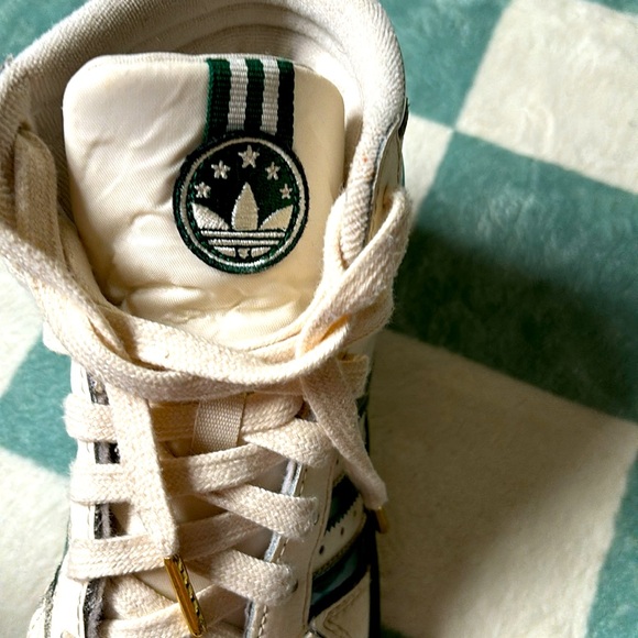 Youth adidas high tops, emerald green, lightly used. See photos for condition. - Picture 5 of 5
